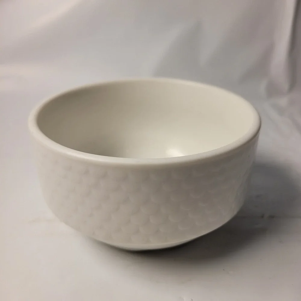 Churchill Vitrified Porcelain‎ Bowl White Textured Scale Pattern Round Small Vtg
